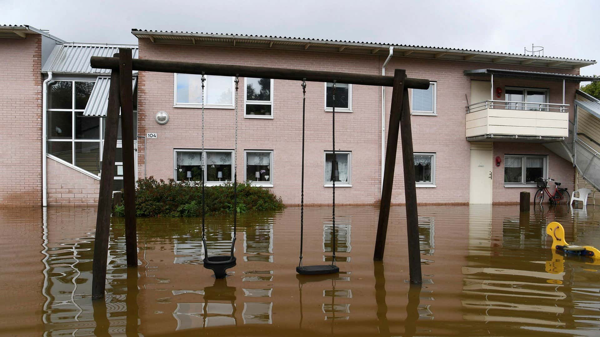 Travel with Roads & Kingdoms